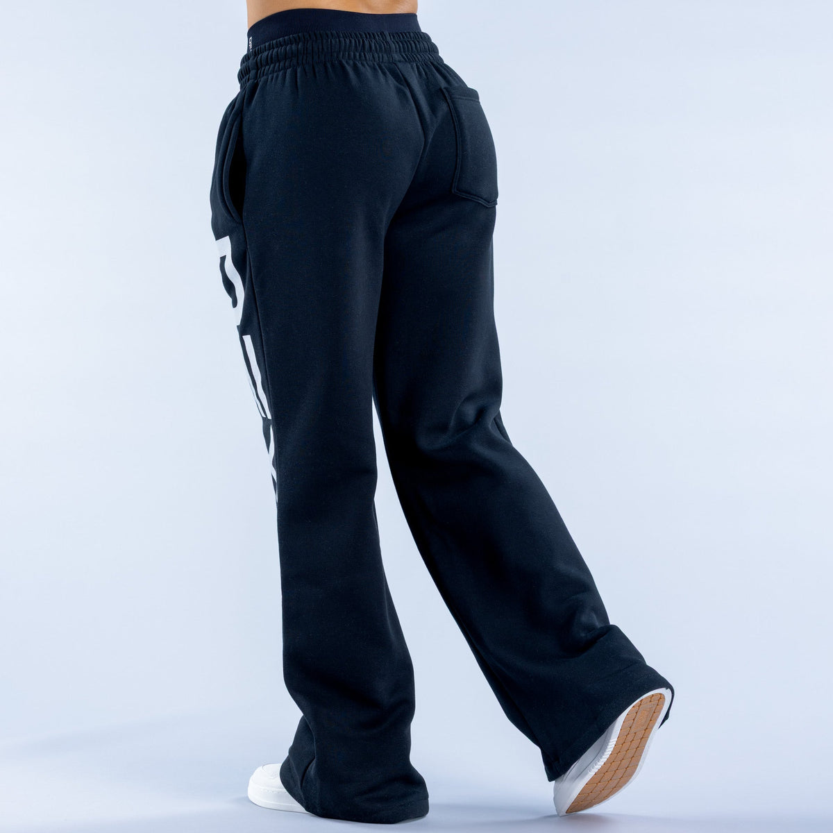 Signature Wide Leg Jogger